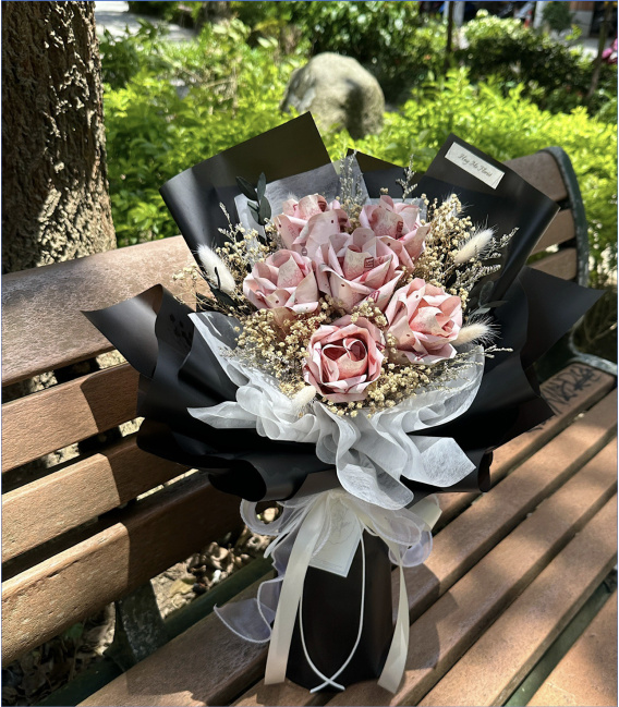 情人節首選【抱米花】6朵有錢鈔票花束 (真鈔另外匯款)